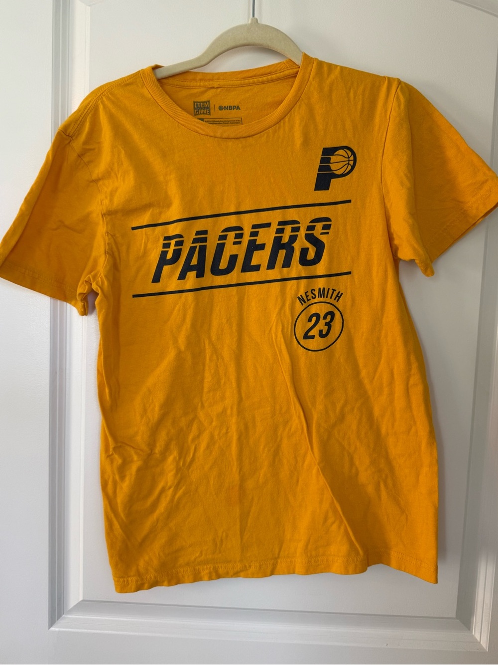Indiana Pacers Gold 'Pacers' T-Shirt mens small